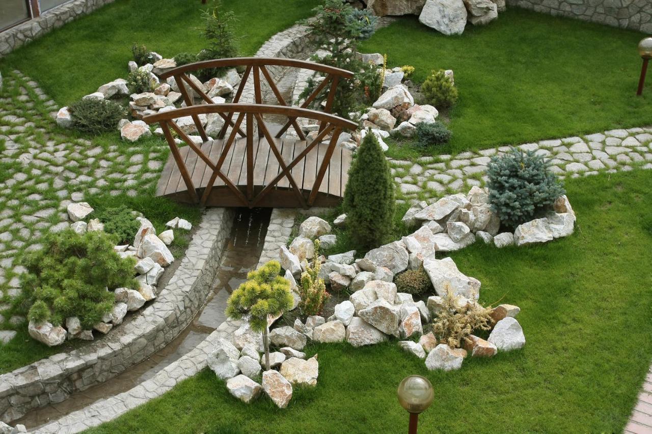 בישקק Tian-Shan Hotel מראה חיצוני תמונה